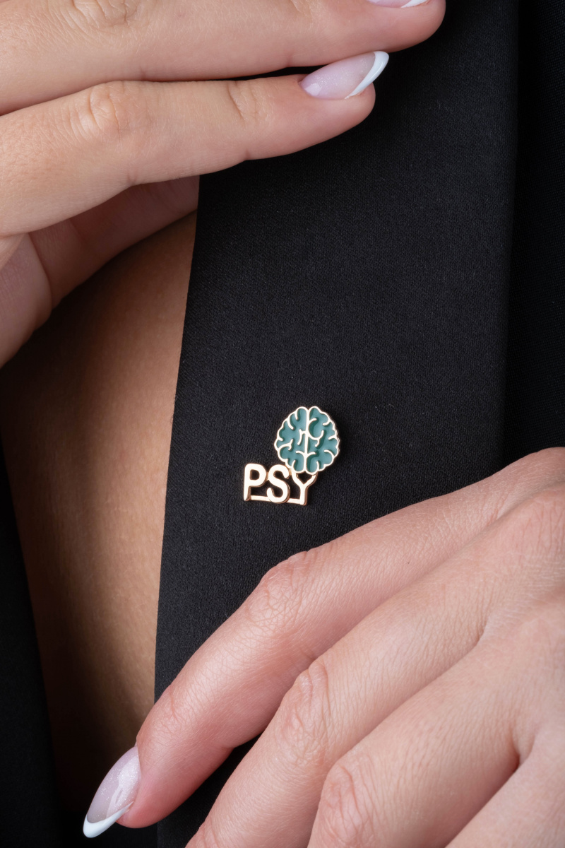 ПИН "PSY" позолота