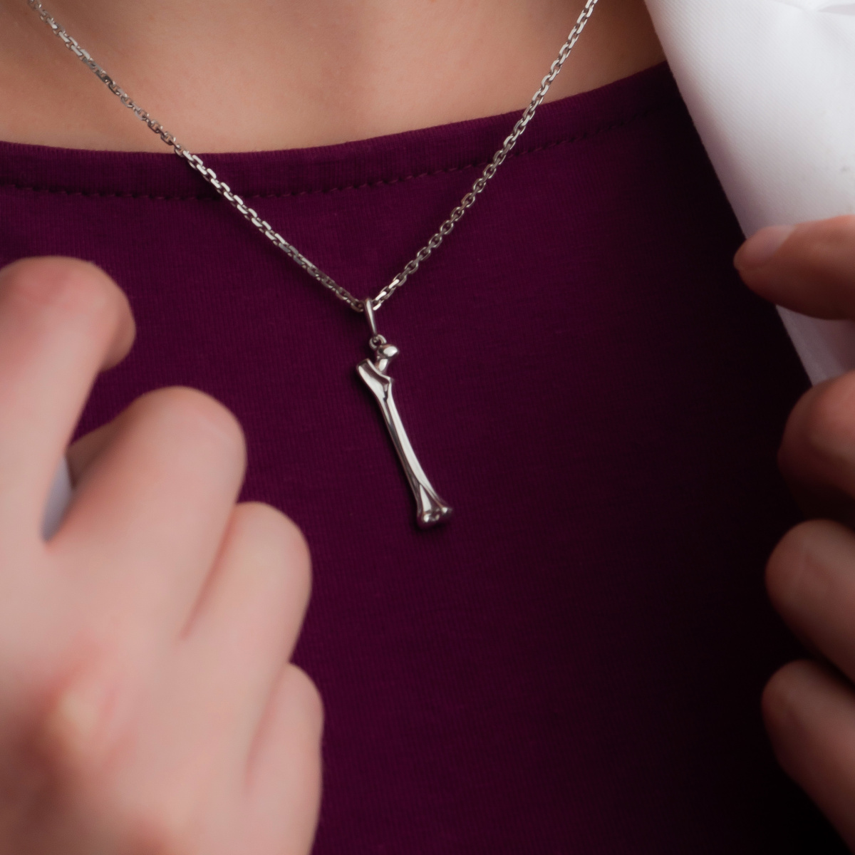 Кулон "Бедренная кость"