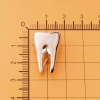 Брошь "Зубик с бриллиантом" Au 585 Бр кр57 3/6 А 0,015ct