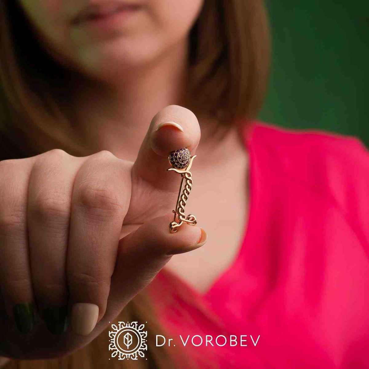 Брошь "Кинезин" позолота